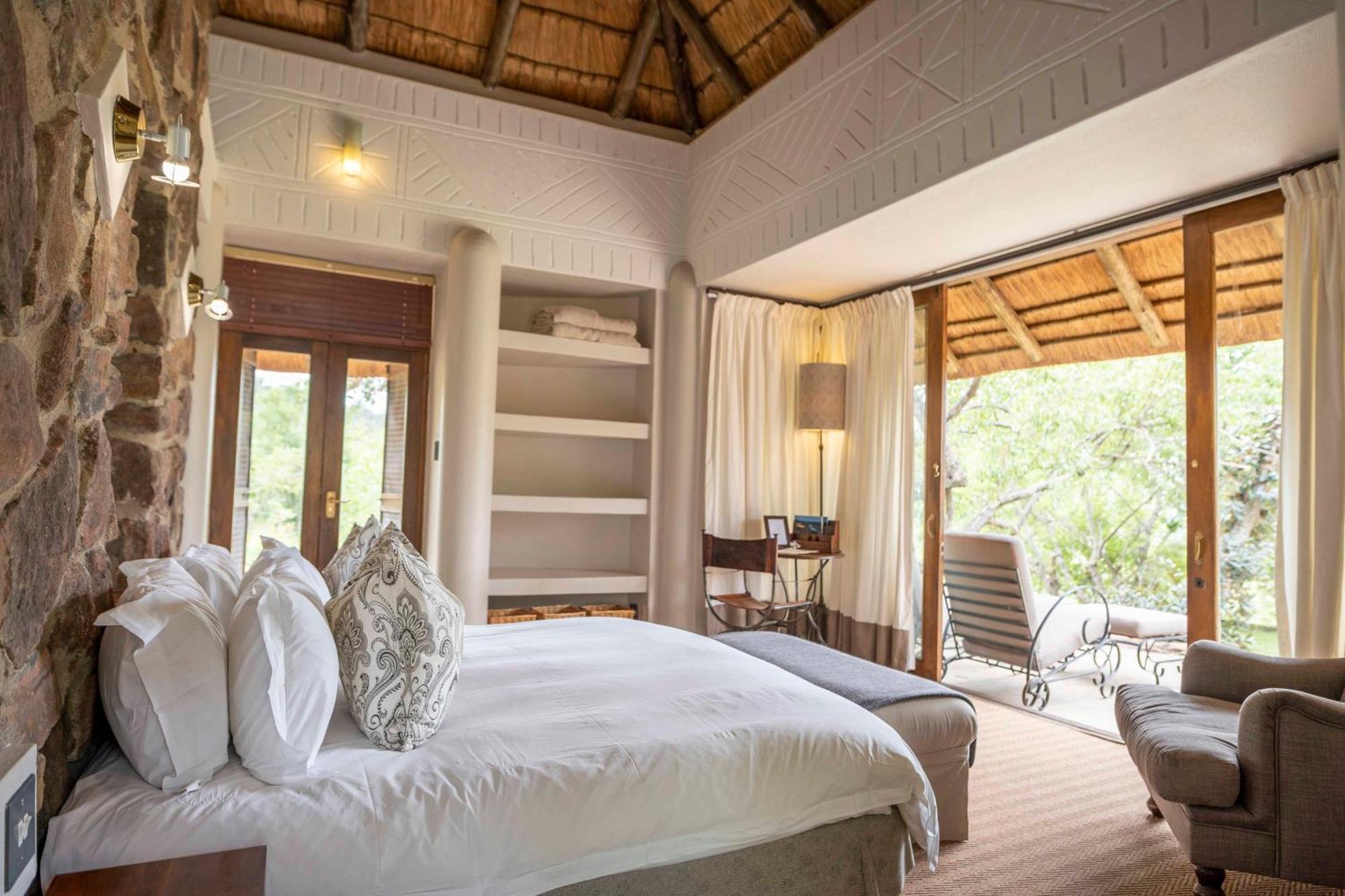 Ekuthuleni Lodge Strand Ngoại thất bức ảnh